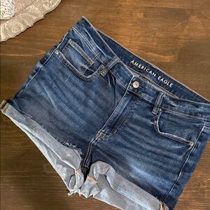 American Eagle hi rise shortie